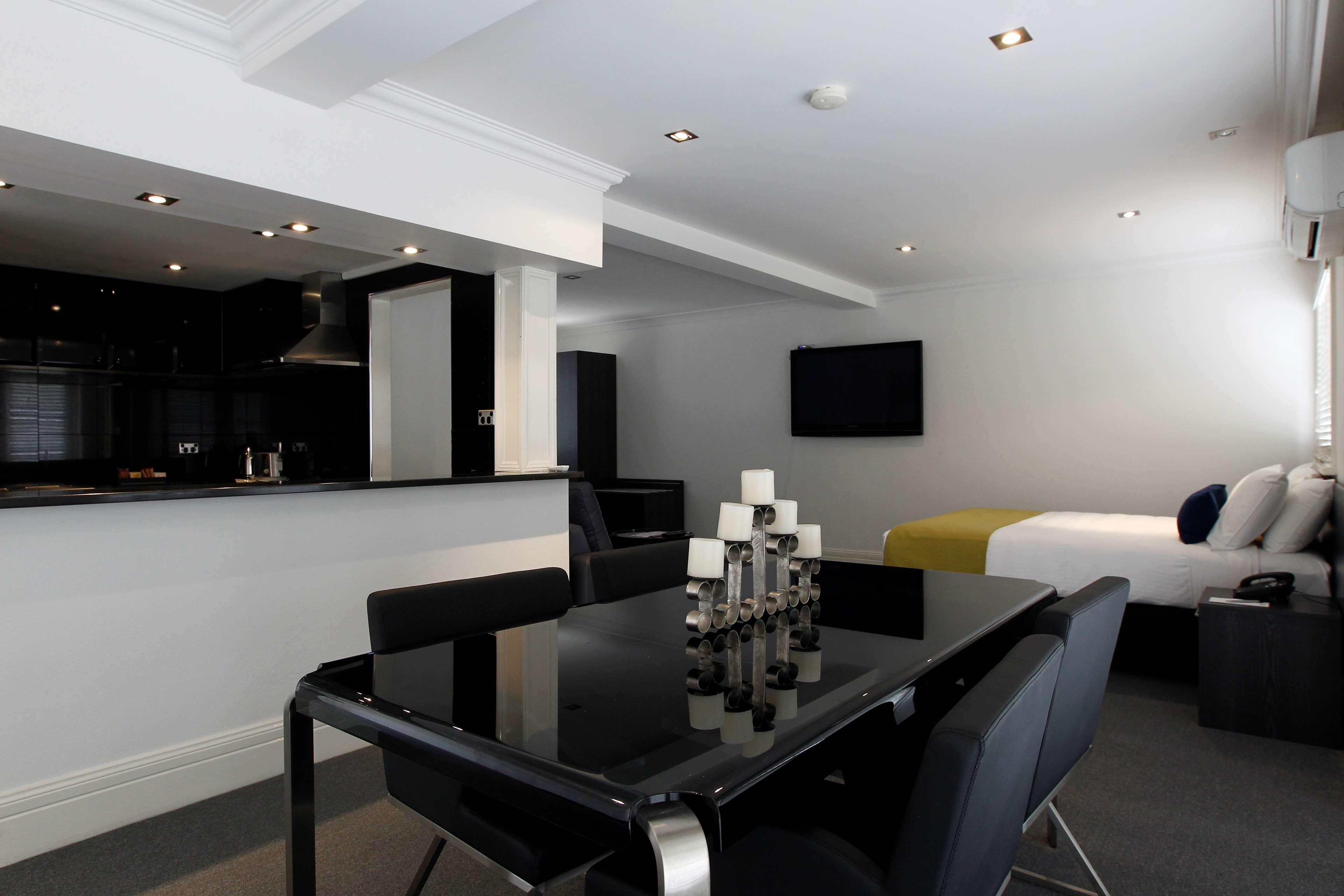 Ramada Hotel & Suites By Wyndham Cabramatta Eksteriør bilde