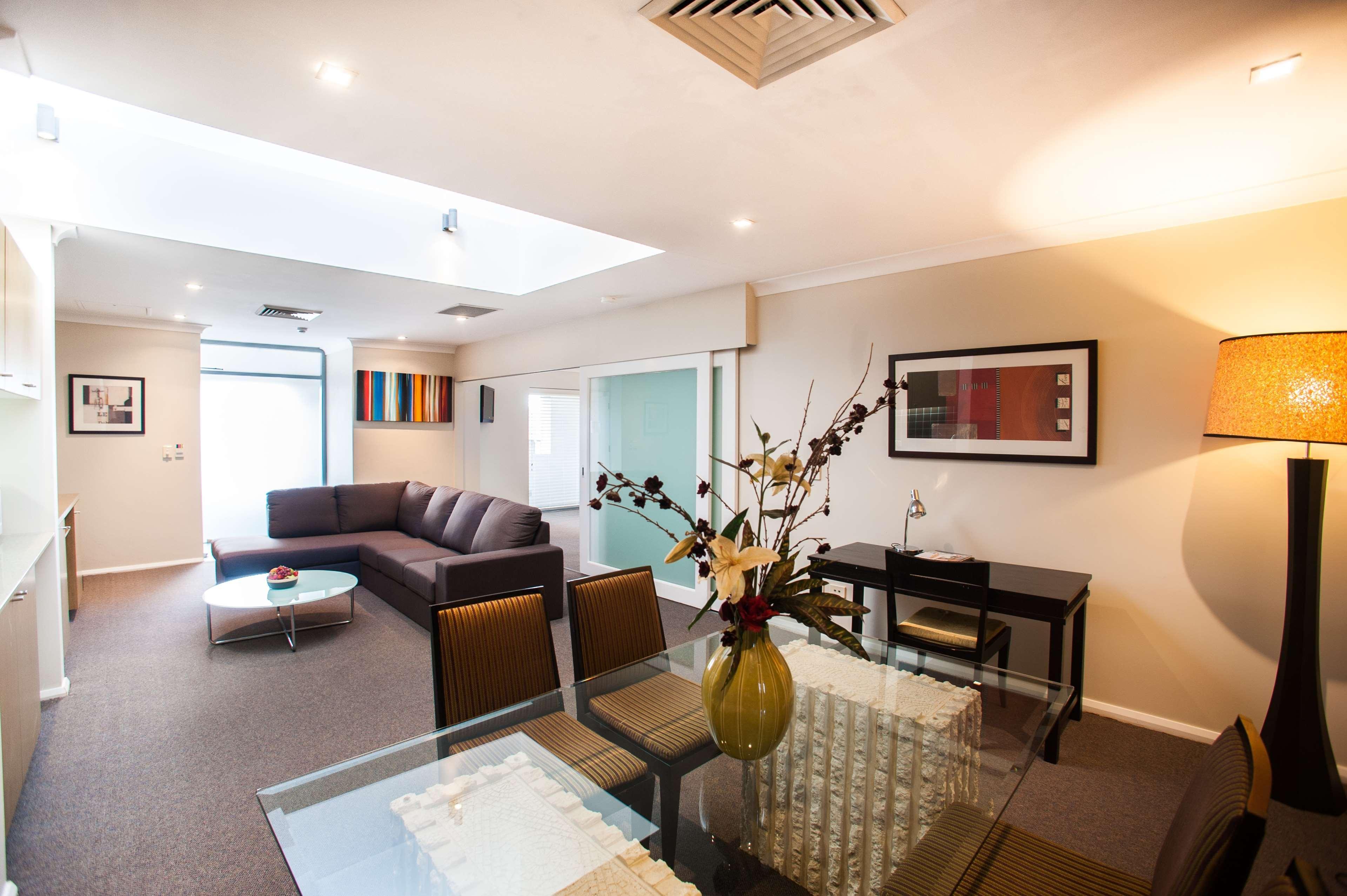 Ramada Hotel & Suites By Wyndham Cabramatta Eksteriør bilde