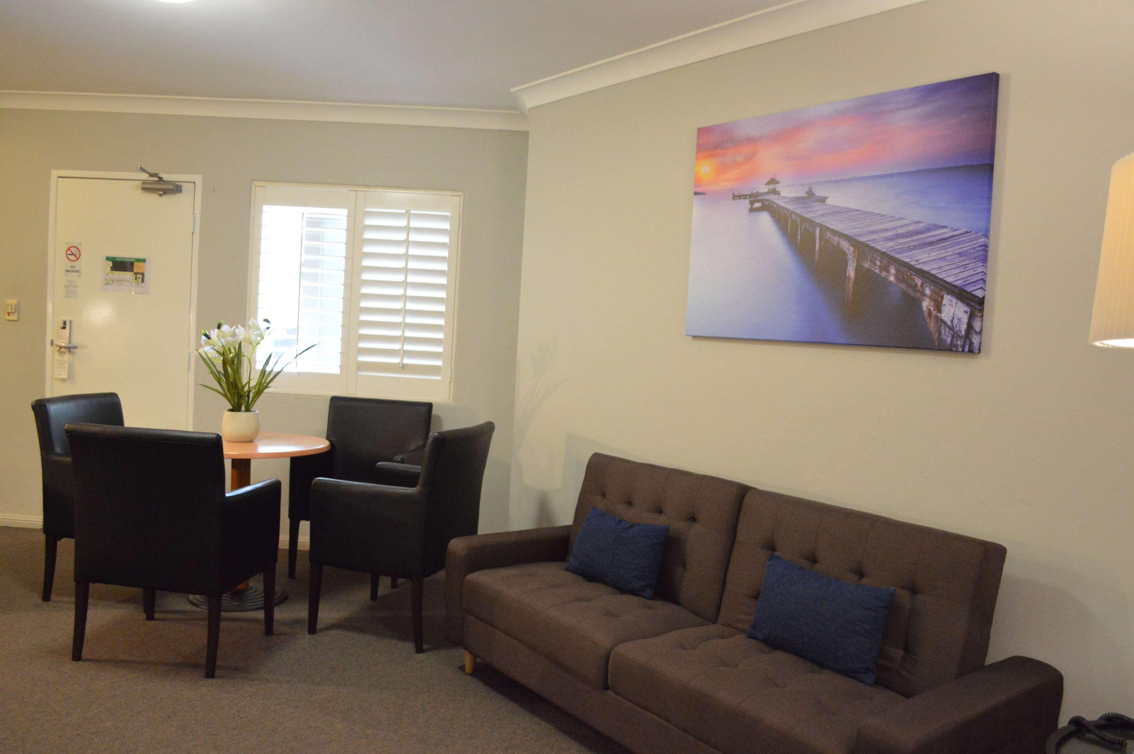 Ramada Hotel & Suites By Wyndham Cabramatta Eksteriør bilde