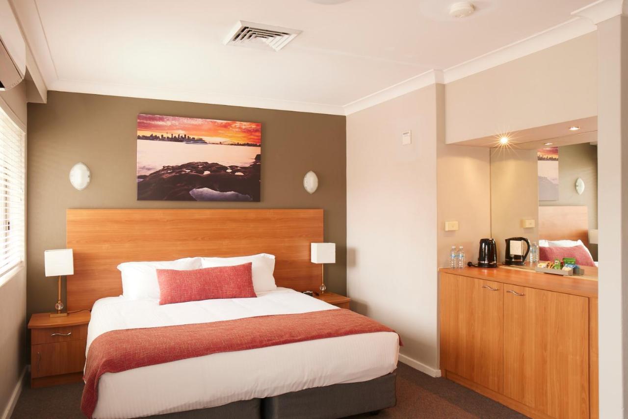 Ramada Hotel & Suites By Wyndham Cabramatta Eksteriør bilde