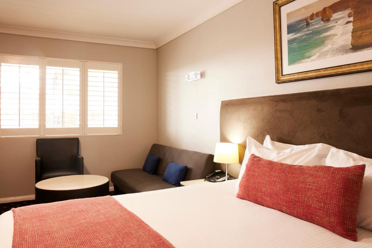Ramada Hotel & Suites By Wyndham Cabramatta Eksteriør bilde