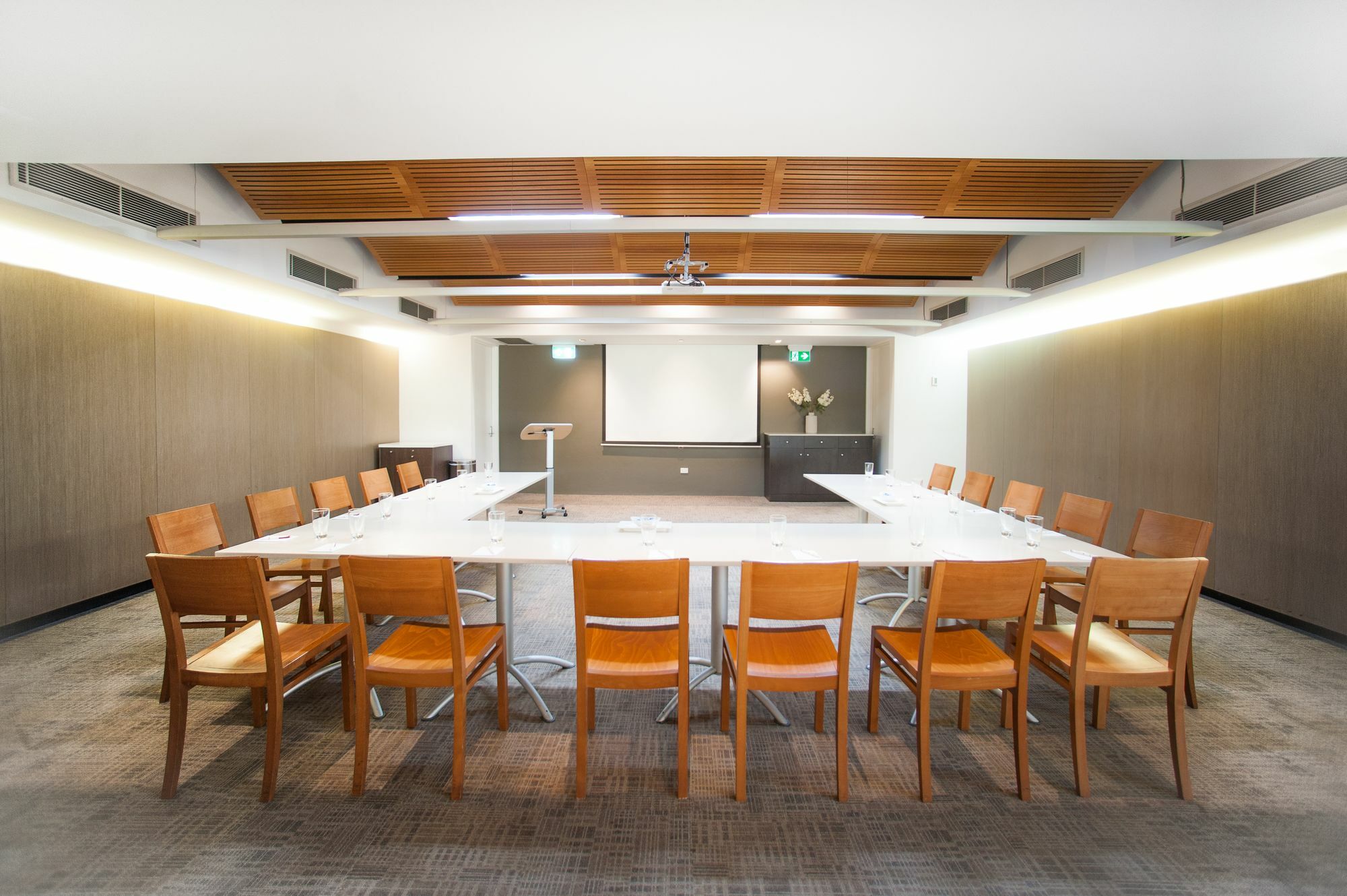Ramada Hotel & Suites By Wyndham Cabramatta Eksteriør bilde