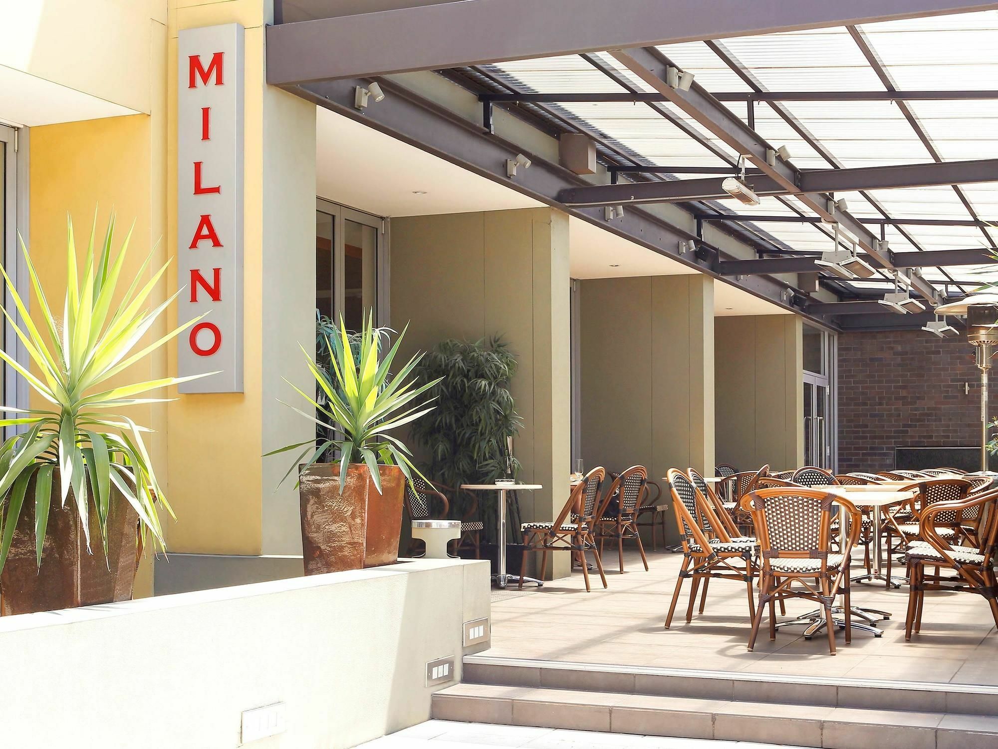 Ramada Hotel & Suites By Wyndham Cabramatta Eksteriør bilde